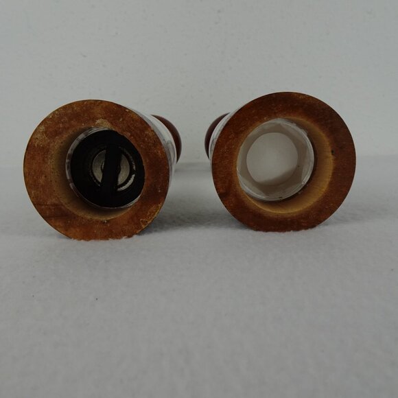 Vintage Clear Acrylic & Wood Pepper Mill And Salt Shaker Set 10" - Picture 5 of 7